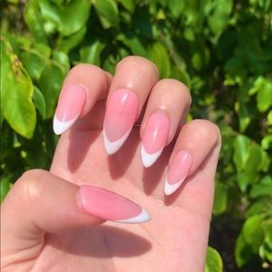 BUY ONE GET ON FREE❗️White French Press Ons🤍💖